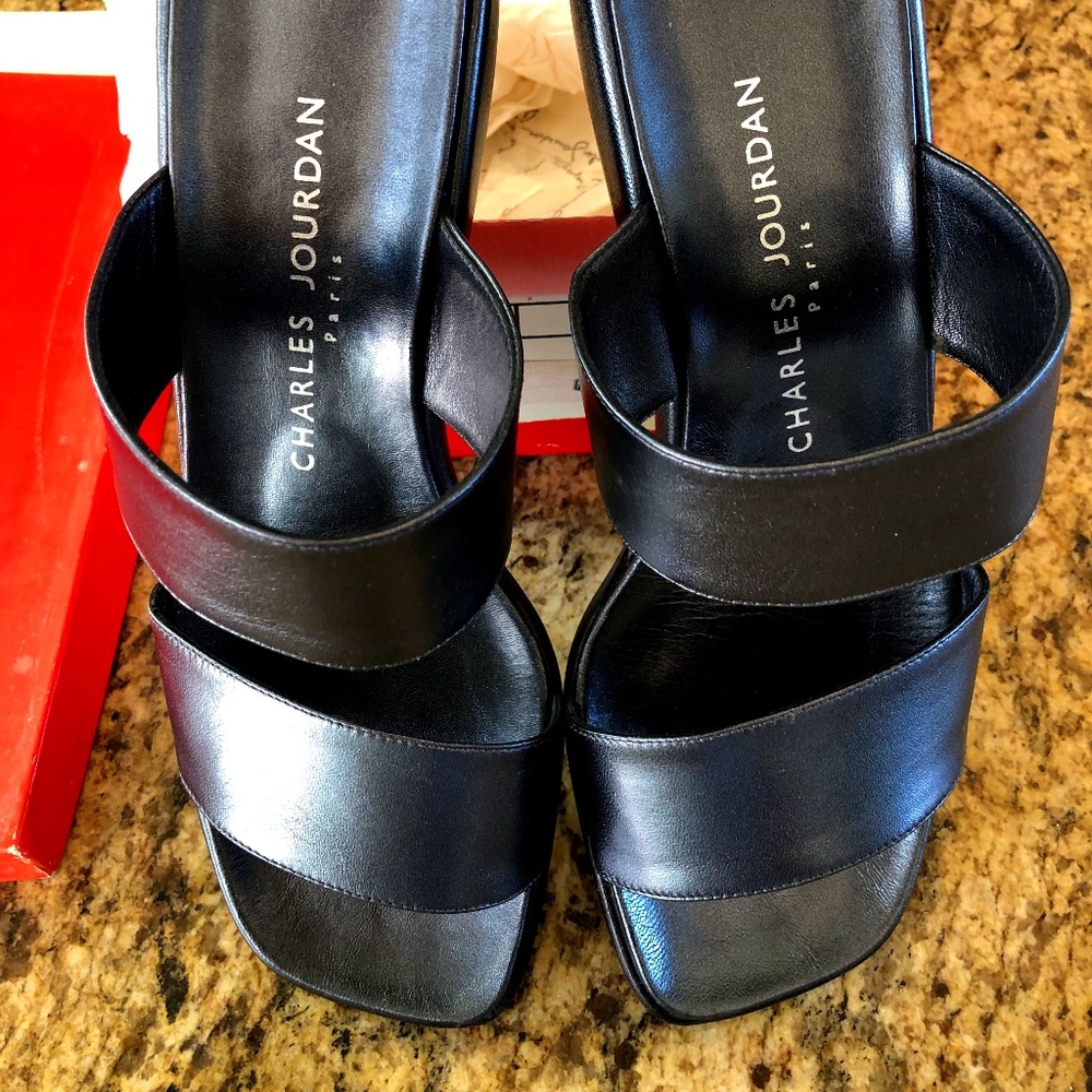 EUC! Charles Jordan Pewter Leather Slides Size 10B